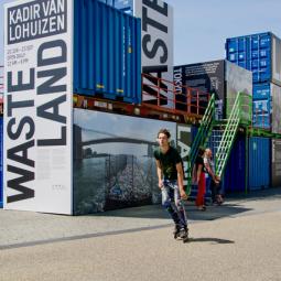 Wasteland - Eine Installation mit Containern